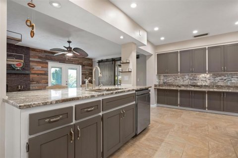 Villa ou maison à vendre à Sarasota, Floride: 2 chambres, 156.54 m2 № 2416637 - photo 12