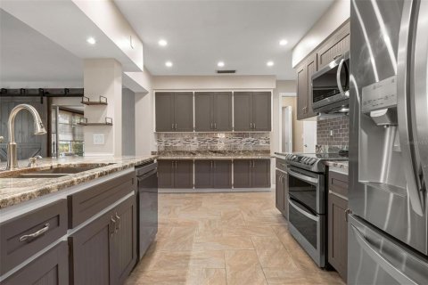 Villa ou maison à vendre à Sarasota, Floride: 2 chambres, 156.54 m2 № 2416637 - photo 13