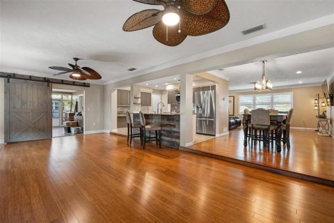Villa ou maison à vendre à Sarasota, Floride: 2 chambres, 156.54 m2 № 2416637 - photo 19