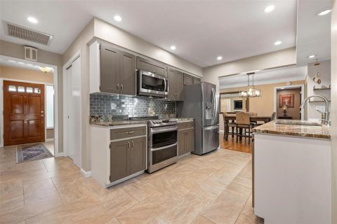 Villa ou maison à vendre à Sarasota, Floride: 2 chambres, 156.54 m2 № 2416637 - photo 15