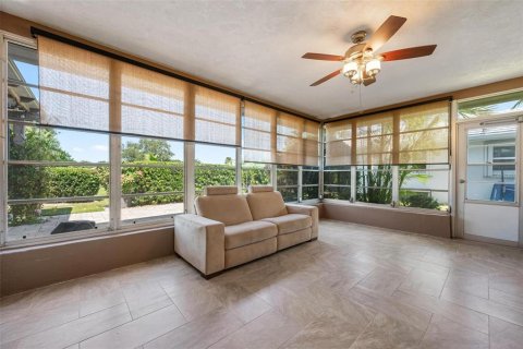 Villa ou maison à vendre à Sarasota, Floride: 2 chambres, 156.54 m2 № 2416637 - photo 22