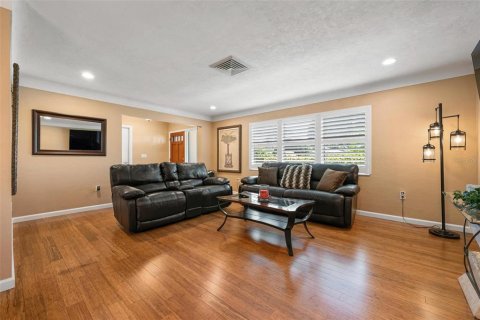 Villa ou maison à vendre à Sarasota, Floride: 2 chambres, 156.54 m2 № 2416637 - photo 8
