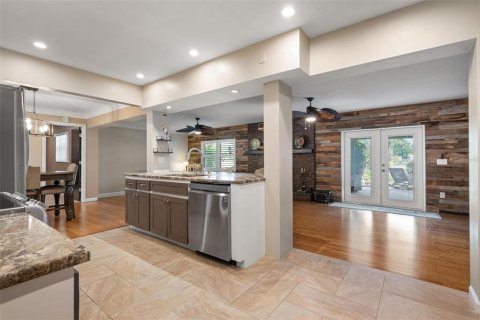 Villa ou maison à vendre à Sarasota, Floride: 2 chambres, 156.54 m2 № 2416637 - photo 17