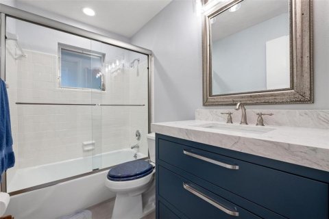 Villa ou maison à vendre à Sarasota, Floride: 2 chambres, 156.54 m2 № 2416637 - photo 30