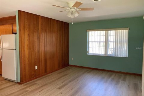 House in Ocala, Florida 3 bedrooms, 129.32 sq.m. № 2229180 - photo 6
