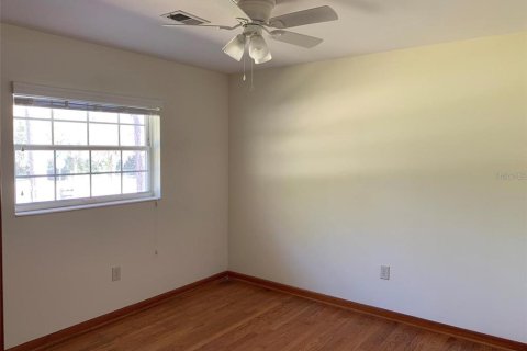 House in Ocala, Florida 3 bedrooms, 129.32 sq.m. № 2229180 - photo 12