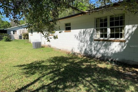 House in Ocala, Florida 3 bedrooms, 129.32 sq.m. № 2229180 - photo 19