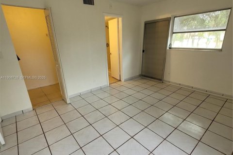 Condominio en alquiler en Miramar, Florida, 2 dormitorios, 77.29 m2 № 1986566 - foto 22