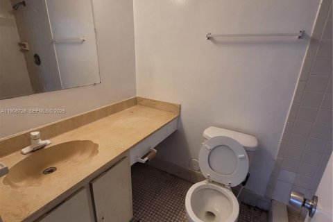 Condominio en alquiler en Miramar, Florida, 2 dormitorios, 77.29 m2 № 1986566 - foto 28