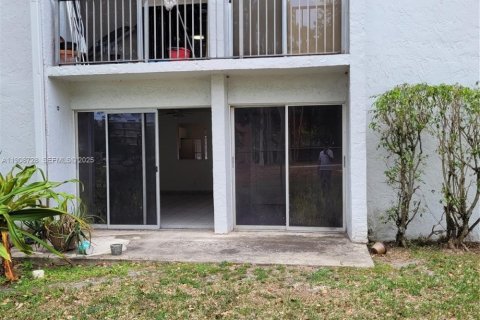 Condominio en alquiler en Miramar, Florida, 2 dormitorios, 77.29 m2 № 1986566 - foto 20