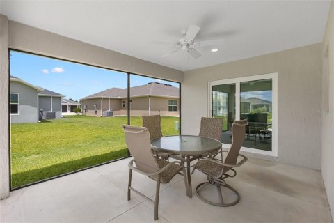 House in The Villages, Florida 3 bedrooms, 147.16 sq.m. № 1876160 - photo 25