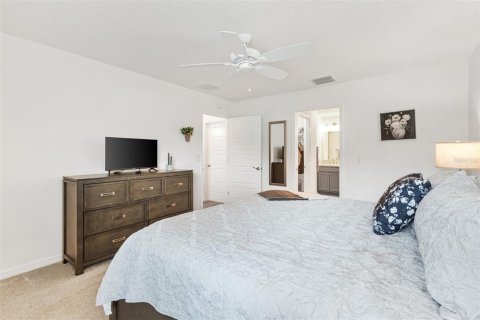House in The Villages, Florida 3 bedrooms, 147.16 sq.m. № 1876160 - photo 15