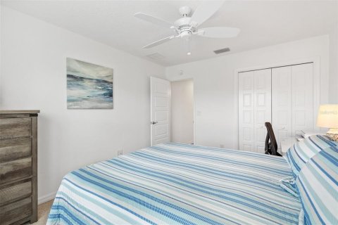 House in The Villages, Florida 3 bedrooms, 147.16 sq.m. № 1876160 - photo 21
