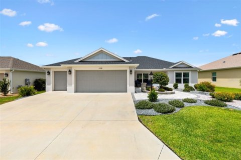 House in The Villages, Florida 3 bedrooms, 147.16 sq.m. № 1876160 - photo 1