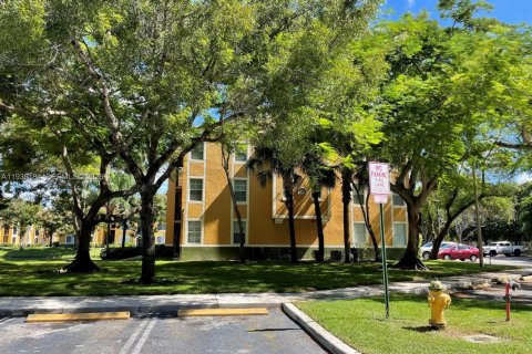 Copropriété à louer à Miramar, Floride: 2 chambres, 78.97 m2 № 1996421 - photo 8