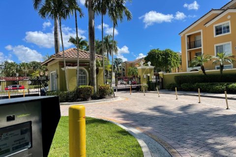 Copropriété à louer à Miramar, Floride: 2 chambres, 78.97 m2 № 1996421 - photo 9