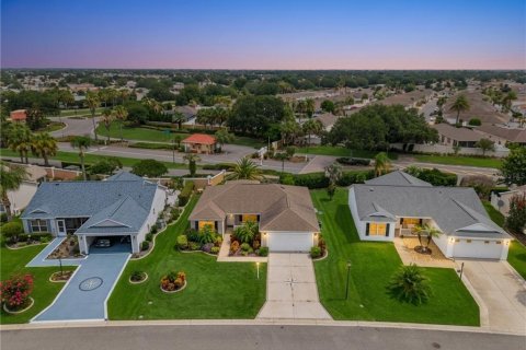 Casa en The Villages, Florida 3 dormitorios, 129.32 m2 № 2232045