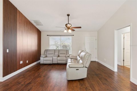 Casa en venta en The Villages, Florida, 3 dormitorios, 129.32 m2 № 2232045 - foto 14