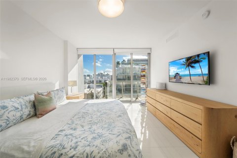 Condominio en venta en Bay Harbor Islands, Florida, 2 dormitorios, 115.11 m2 № 2045540 - foto 12