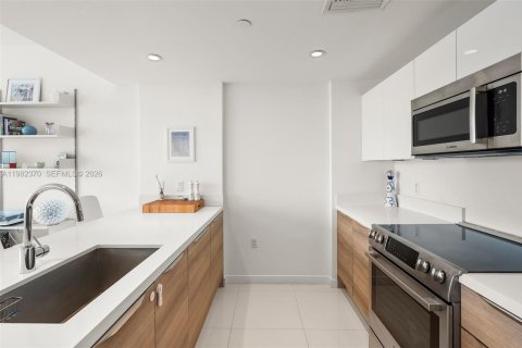 Condominio en venta en Bay Harbor Islands, Florida, 2 dormitorios, 115.11 m2 № 2045540 - foto 6