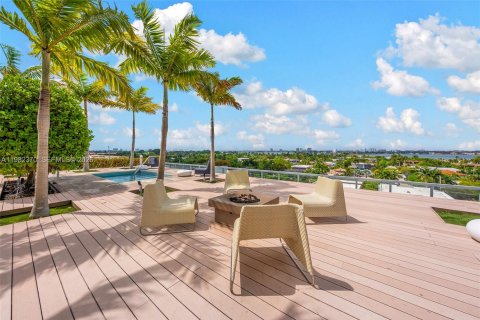 Condominio en venta en Bay Harbor Islands, Florida, 2 dormitorios, 115.11 m2 № 2045540 - foto 24