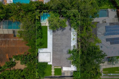 House in Miami, Florida 6 bedrooms, 434.32 sq.m. № 2087841 - photo 29