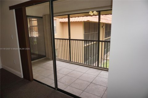 Copropriété à louer à Sunrise, Floride: 2 chambres, 100.33 m2 № 1968008 - photo 13