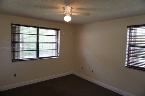 Copropriété à louer à Sunrise, Floride: 2 chambres, 100.33 m2 № 1968008 - photo 6