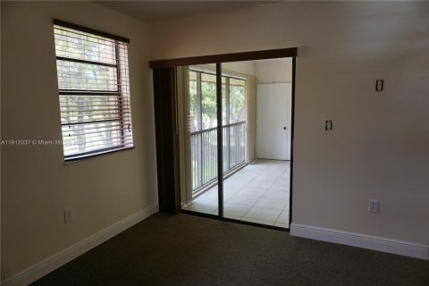 Copropriété à louer à Sunrise, Floride: 2 chambres, 100.33 m2 № 1968008 - photo 11