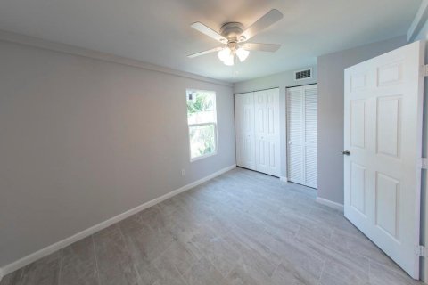 Immobilier commercial à West Palm Beach, Floride 1 chambre, 98.01 m2 № 2351026