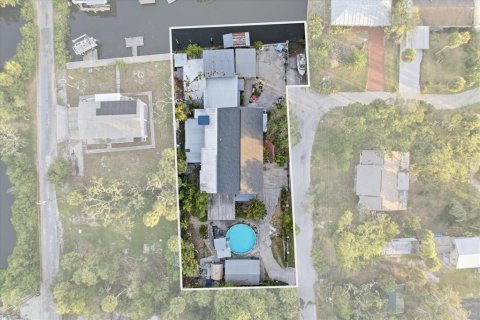 Дом в Гудзон, Флорида 15 комнат, 297.29м2 № 2149078