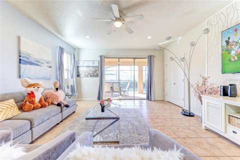 Casa en venta en Kissimmee, Florida, 6 dormitorios, 291.9 m2 № 2391466 - foto 13