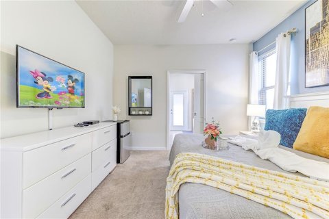 Casa en venta en Kissimmee, Florida, 6 dormitorios, 291.9 m2 № 2391466 - foto 26