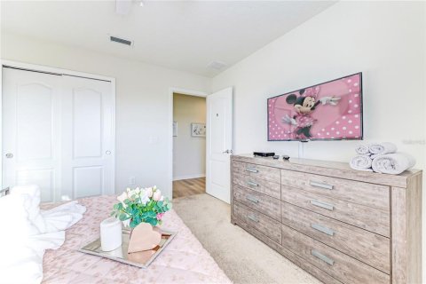 Casa en venta en Kissimmee, Florida, 6 dormitorios, 291.9 m2 № 2391466 - foto 19