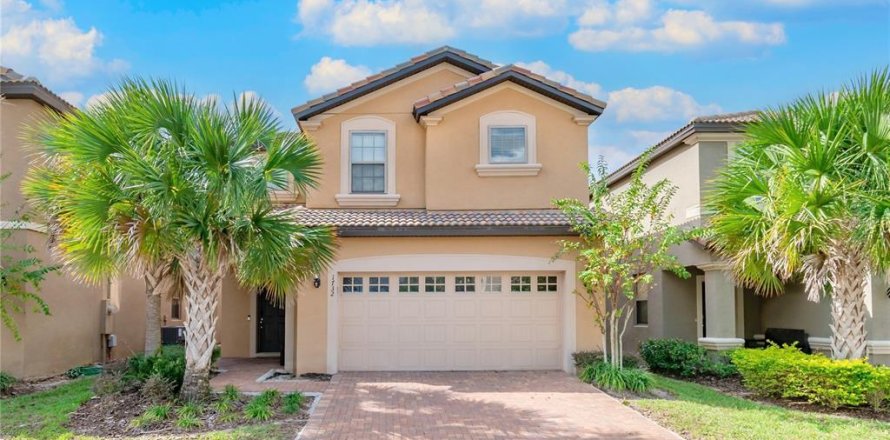 Casa en Kissimmee, Florida 6 dormitorios, 291.9 m2 № 2391466