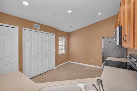 Condo in Orlando, Florida, 3 bedrooms  № 1743430 - photo 21
