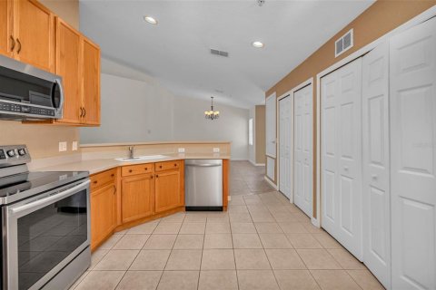 Condo in Orlando, Florida, 3 bedrooms  № 1743430 - photo 9