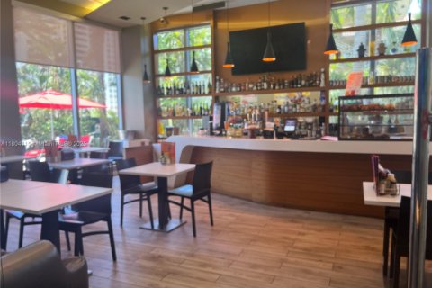 Condominio en alquiler en Hallandale Beach, Florida, 3 dormitorios, 161.37 m2 № 1950325 - foto 28