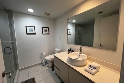 Condominio en alquiler en Hallandale Beach, Florida, 3 dormitorios, 161.37 m2 № 1950325 - foto 16