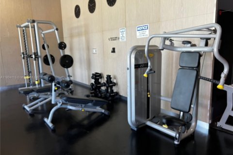 Condominio en alquiler en Hallandale Beach, Florida, 3 dormitorios, 161.37 m2 № 1950325 - foto 27