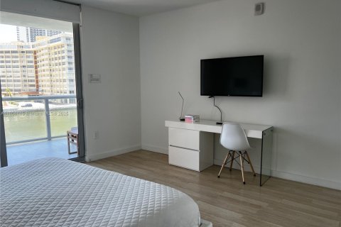 Condominio en alquiler en Hallandale Beach, Florida, 3 dormitorios, 161.37 m2 № 1950325 - foto 10