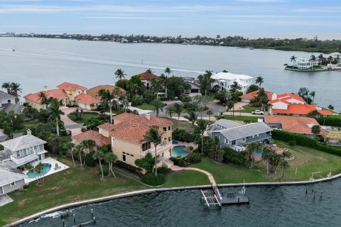 House in Sarasota, Florida 5 bedrooms, 560.67 sq.m. № 2233453 - photo 7