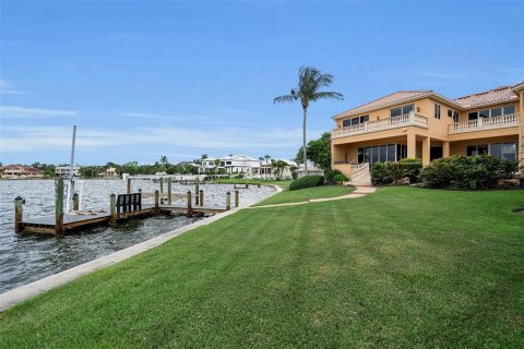 House in Sarasota, Florida 5 bedrooms, 560.67 sq.m. № 2233453 - photo 26