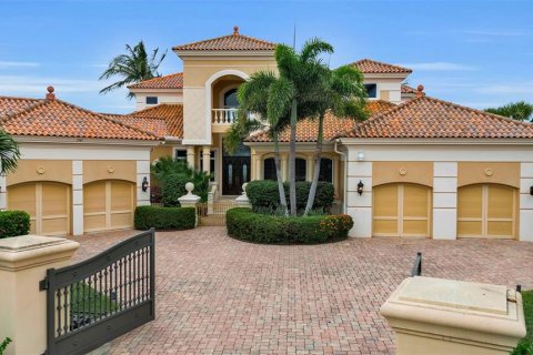 House in Sarasota, Florida 5 bedrooms, 560.67 sq.m. № 2233453 - photo 2