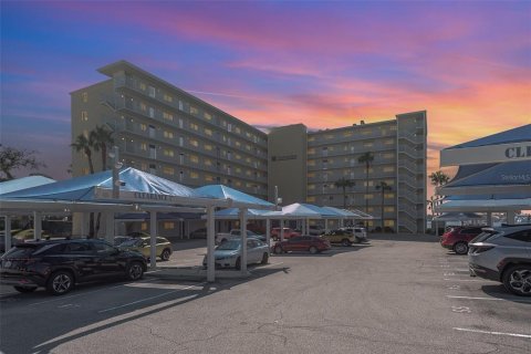 Condo in Daytona Beach, Florida, 2 bedrooms  № 1723150 - photo 1