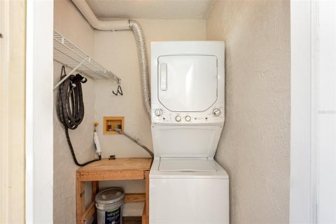 Condo in Daytona Beach, Florida, 2 bedrooms  № 1723150 - photo 14