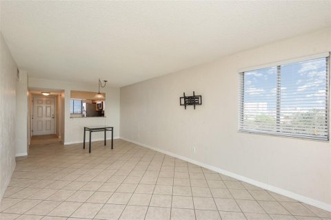 Condo in Daytona Beach, Florida, 2 bedrooms  № 1723150 - photo 6