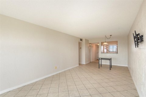 Condo in Daytona Beach, Florida, 2 bedrooms  № 1723150 - photo 7
