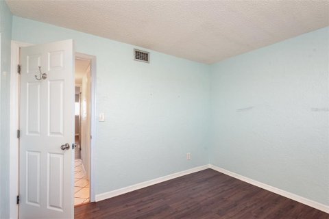 Condo in Daytona Beach, Florida, 2 bedrooms  № 1723150 - photo 24