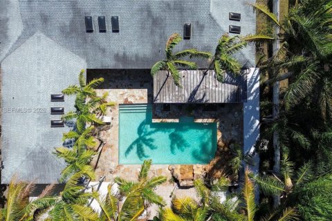 Villa ou maison à vendre à Miami, Floride: 4 chambres, 280.75 m2 № 2032791 - photo 4